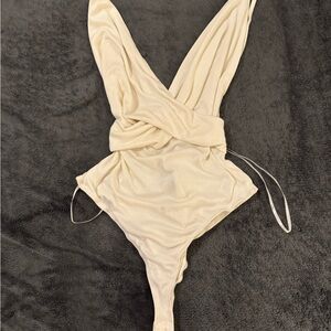 Lulus white/cream bodysuit, M
